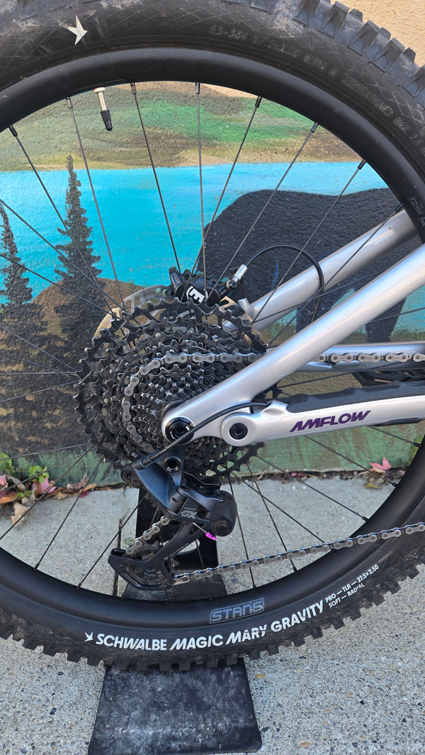2026 Amflow PL Carbon Medium